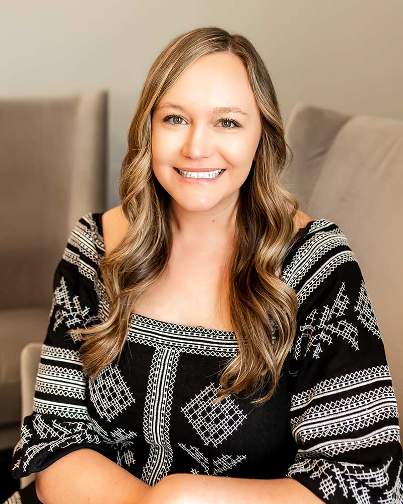 Amanda Bacon